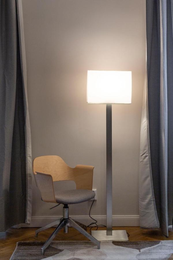 Spacious & Cozy Downtown Apartment With Balcony 부다페스트 외부 사진