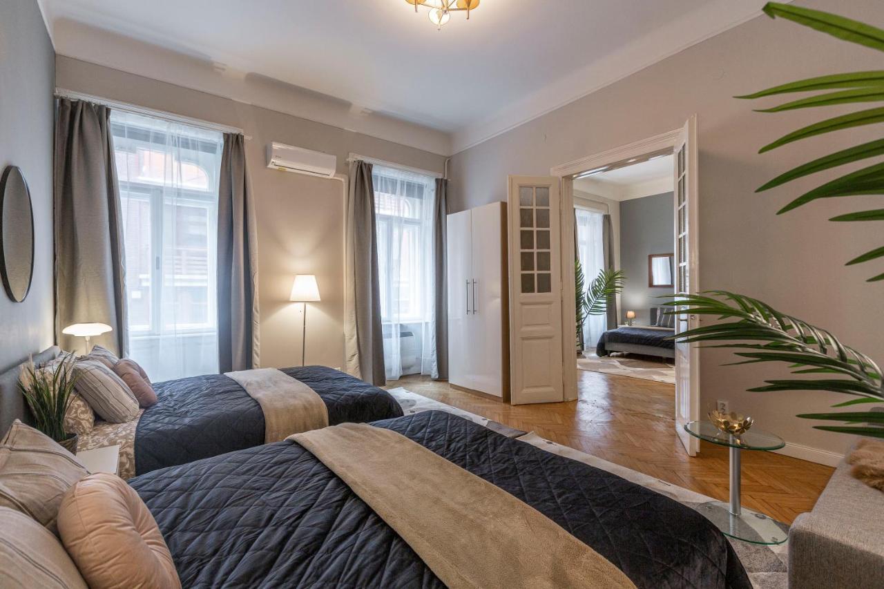 Spacious & Cozy Downtown Apartment With Balcony 부다페스트 외부 사진