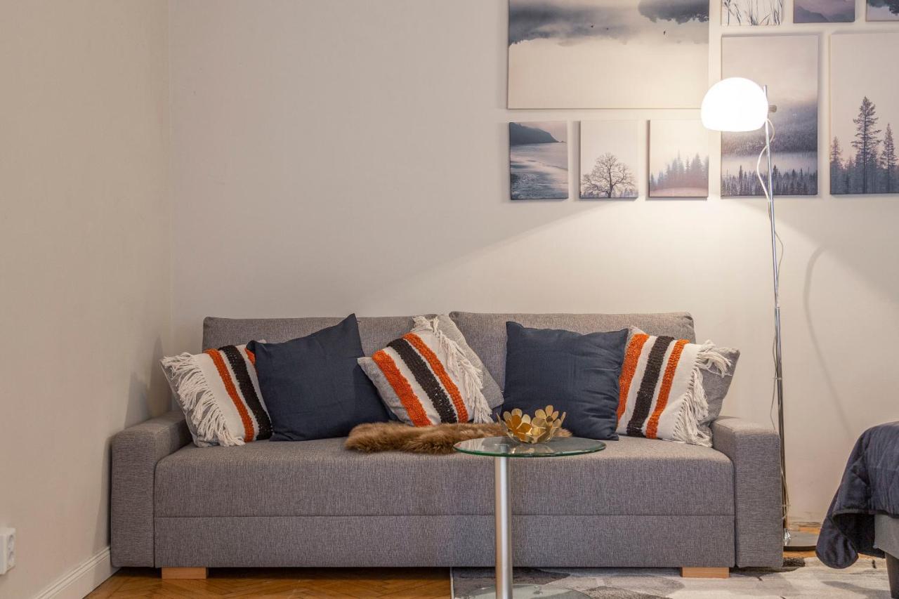 Spacious & Cozy Downtown Apartment With Balcony 부다페스트 외부 사진