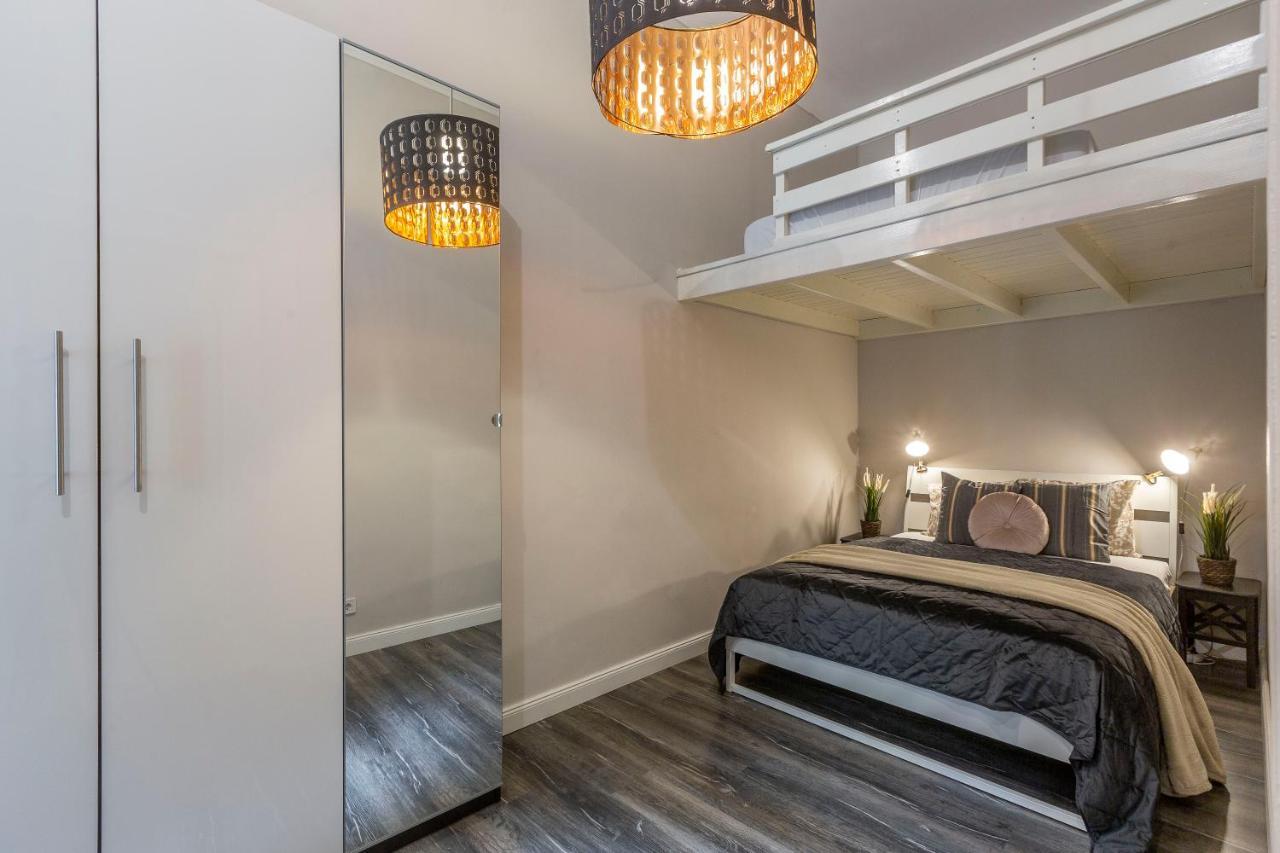 Spacious & Cozy Downtown Apartment With Balcony 부다페스트 외부 사진
