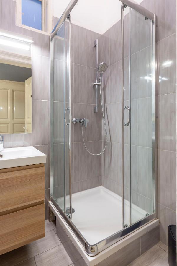 Spacious & Cozy Downtown Apartment With Balcony 부다페스트 외부 사진